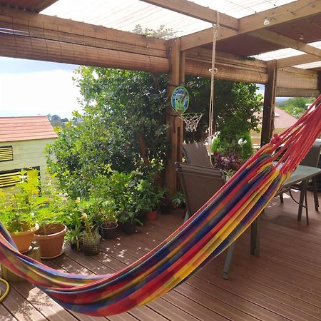 Petit Appartement Dans Une Maison Individuelle Le Tampon Esterno foto