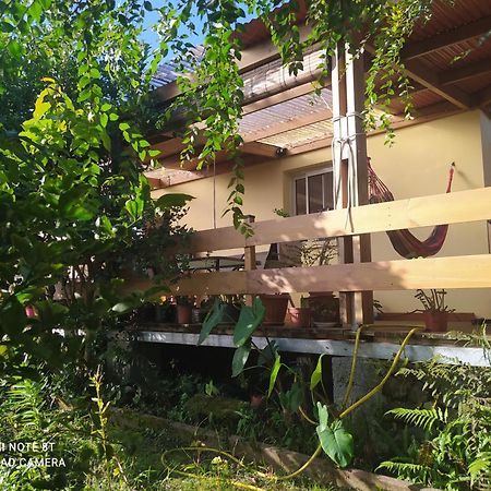 Petit Appartement Dans Une Maison Individuelle Le Tampon Esterno foto